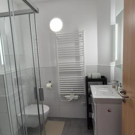 Sbe - Near Salzburg And Lakes Alloggio in famiglia Perwang am Grabensee