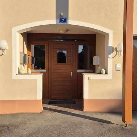 Sbe - Near Salzburg And Lakes Проживание в семье *